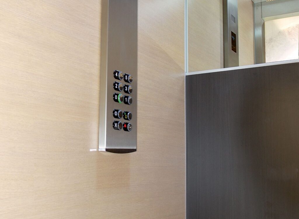 SQUARE_COLONNE_MIROIR 1024X750 | F2a automatisme Installation d’ascenseur standard en Alsace Guebwiller