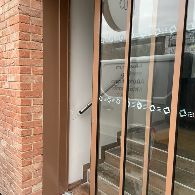 Quelles sont les normes et r&eacute;glementations des portes automatiques ? Thann