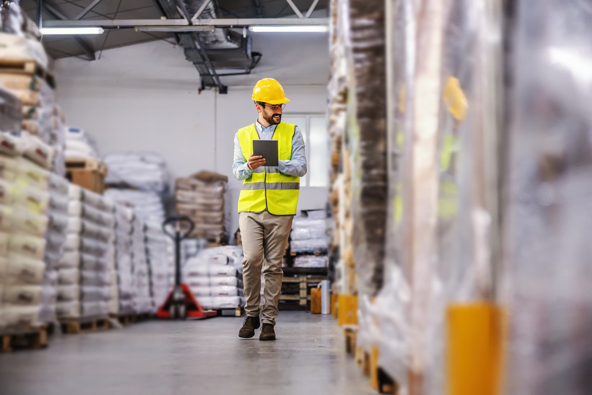 Comment une porte rapide peut-elle am&eacute;liorer la productivit&eacute; dans un site logistique ? Pfastatt 0