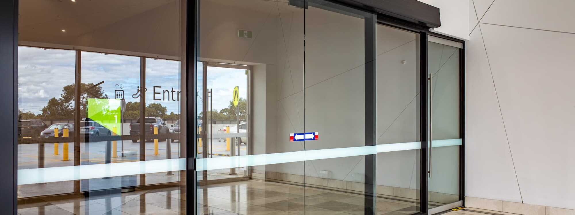 PORTE_AUTOMATIQUE 2000X750 | F2a automatisme Quelles solutions existent pour intégrer une porte automatique dans un bâtiment ancien ? Wittenheim